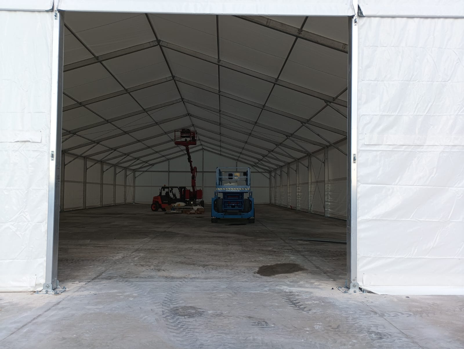 Expertos en instalación de estructuras y carpas en Sevilla